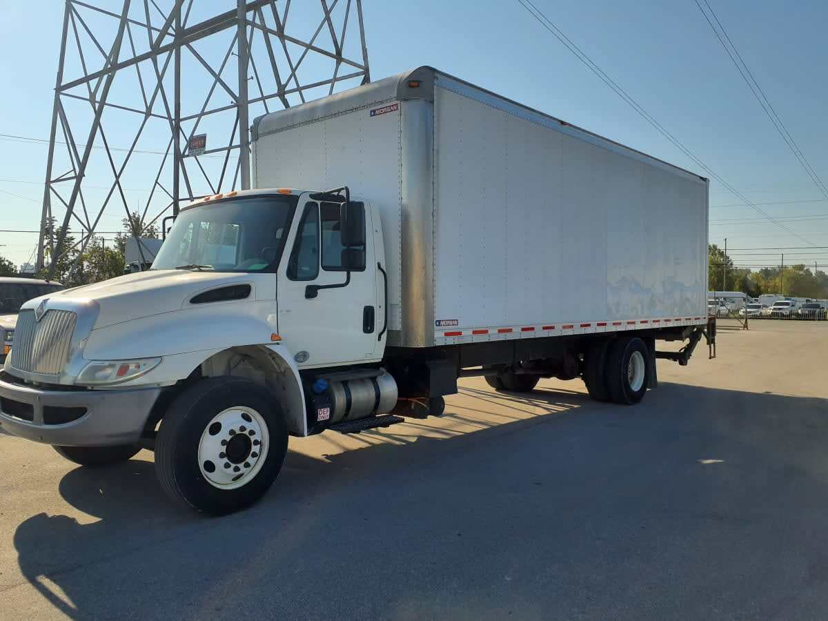 2018 INTERNATIONAL 4300 in Indianapolis, IN