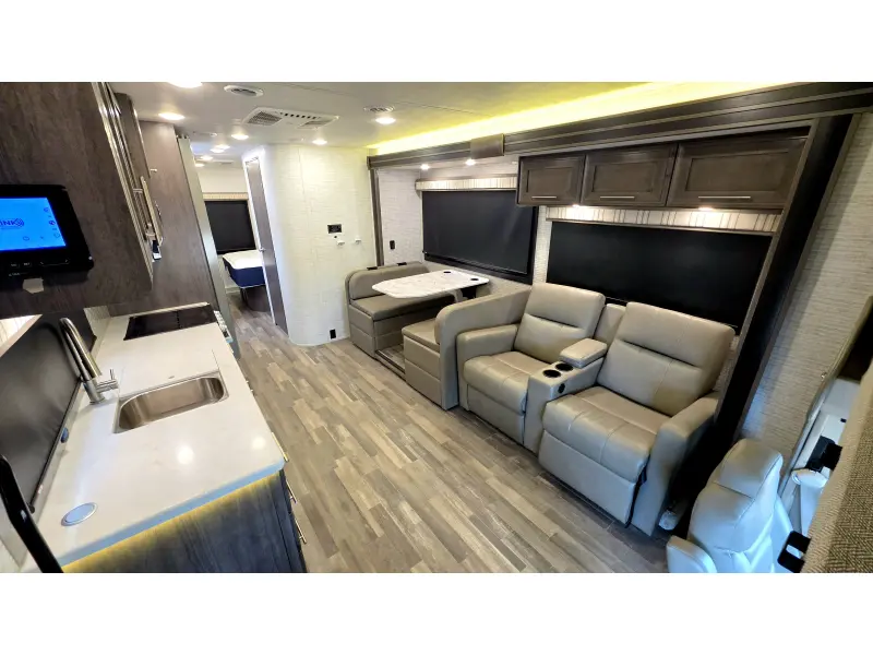 2025 Entegra Esteem 29V