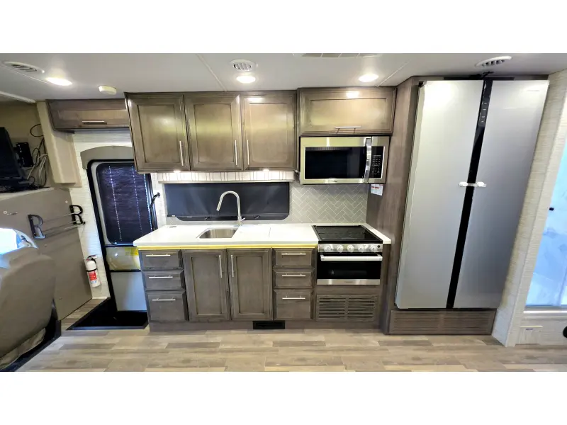 2025 Entegra Esteem 29V