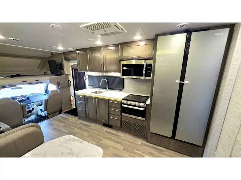 2025 Entegra Esteem 29V