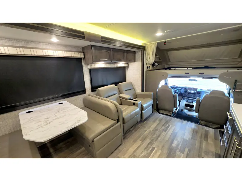 2025 Entegra Esteem 29V