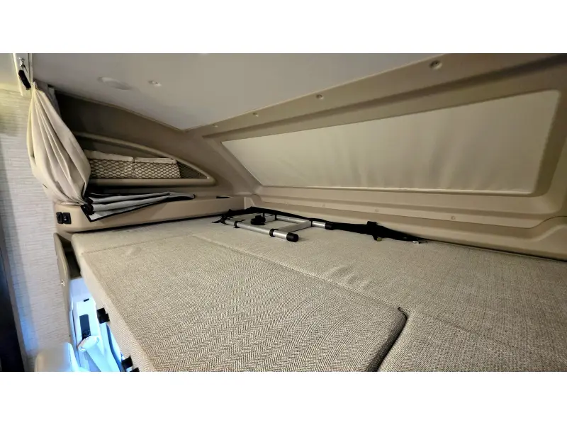 2025 Entegra Esteem 29V