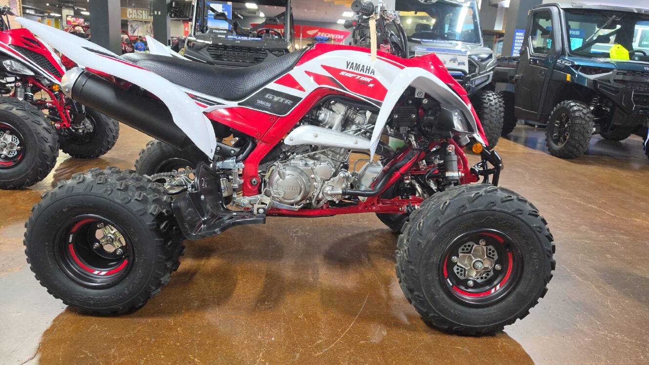 A photo of this 2026 Yamaha Raptor 700R SE