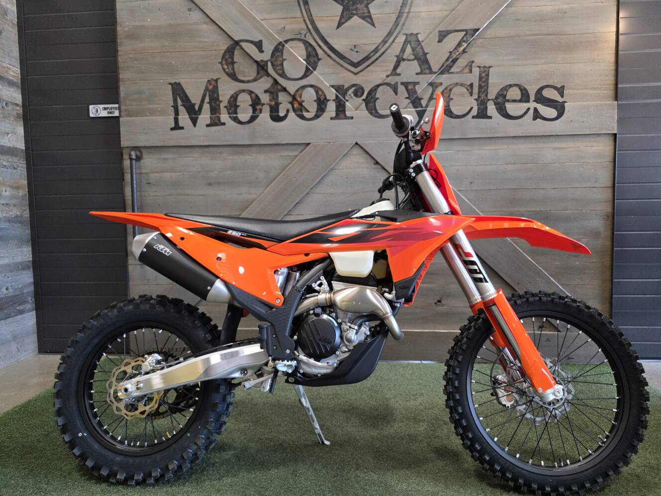 A photo of this 2027 KTM 250 XC-F