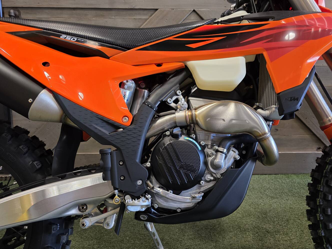 A photo of this 2027 KTM 250 XC-F