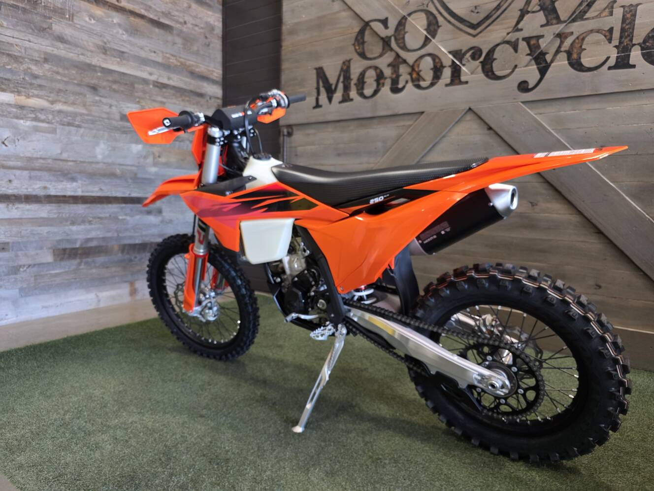 A photo of this 2027 KTM 250 XC-F