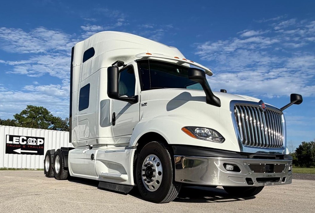 2019 INTERNATIONAL LT in Fort Pierce, FL