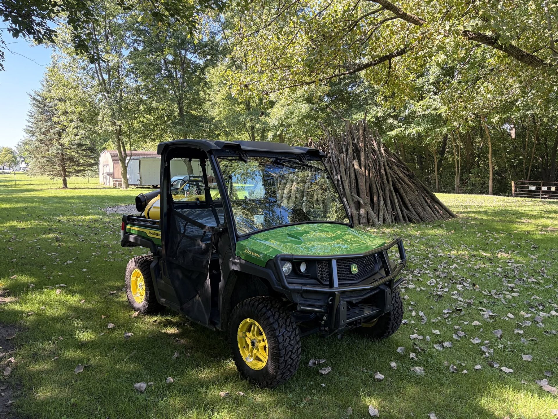 2024 John Deere GATOR XUV835M BASE in crown point IN