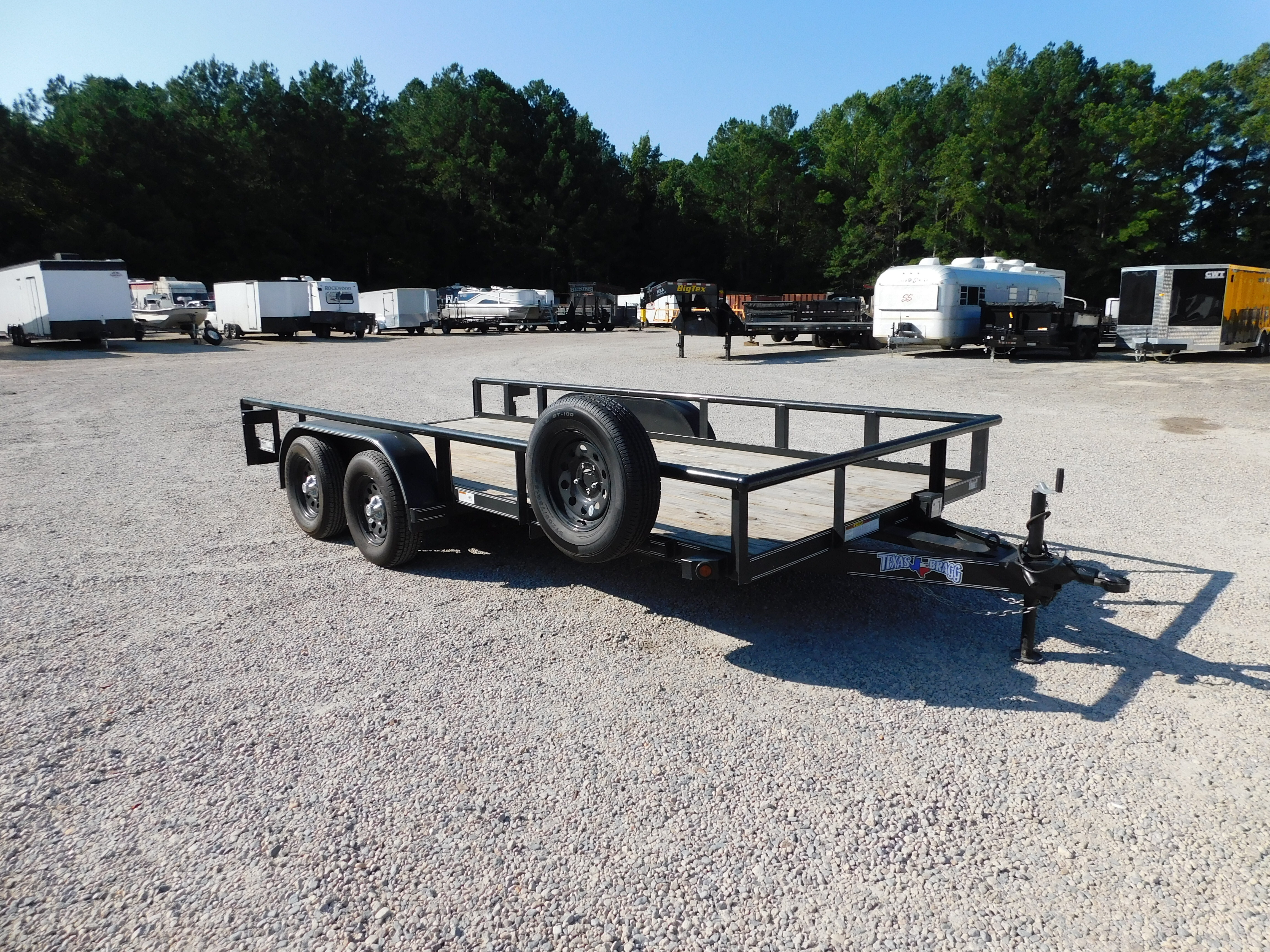 2024 Texas Bragg Trailers Texas Bragg 16P Commercial Grade with Heavy Duty Slide in Hope Mills, NC