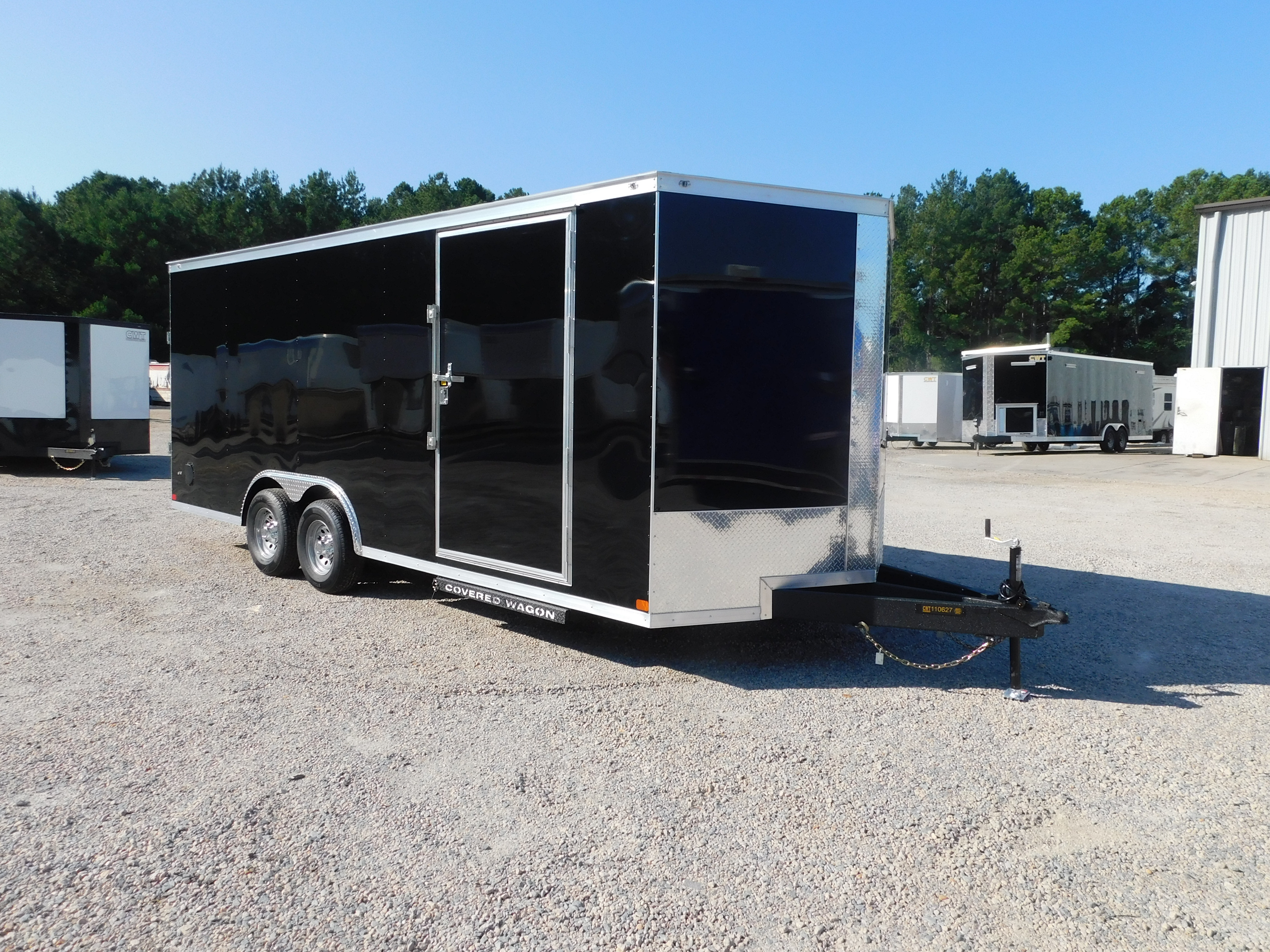 2026 Covered Wagon Trailers Covered Wagon Gold Series 8.5x20 Vnose with 7' Inside 5 in Hope Mills, NC