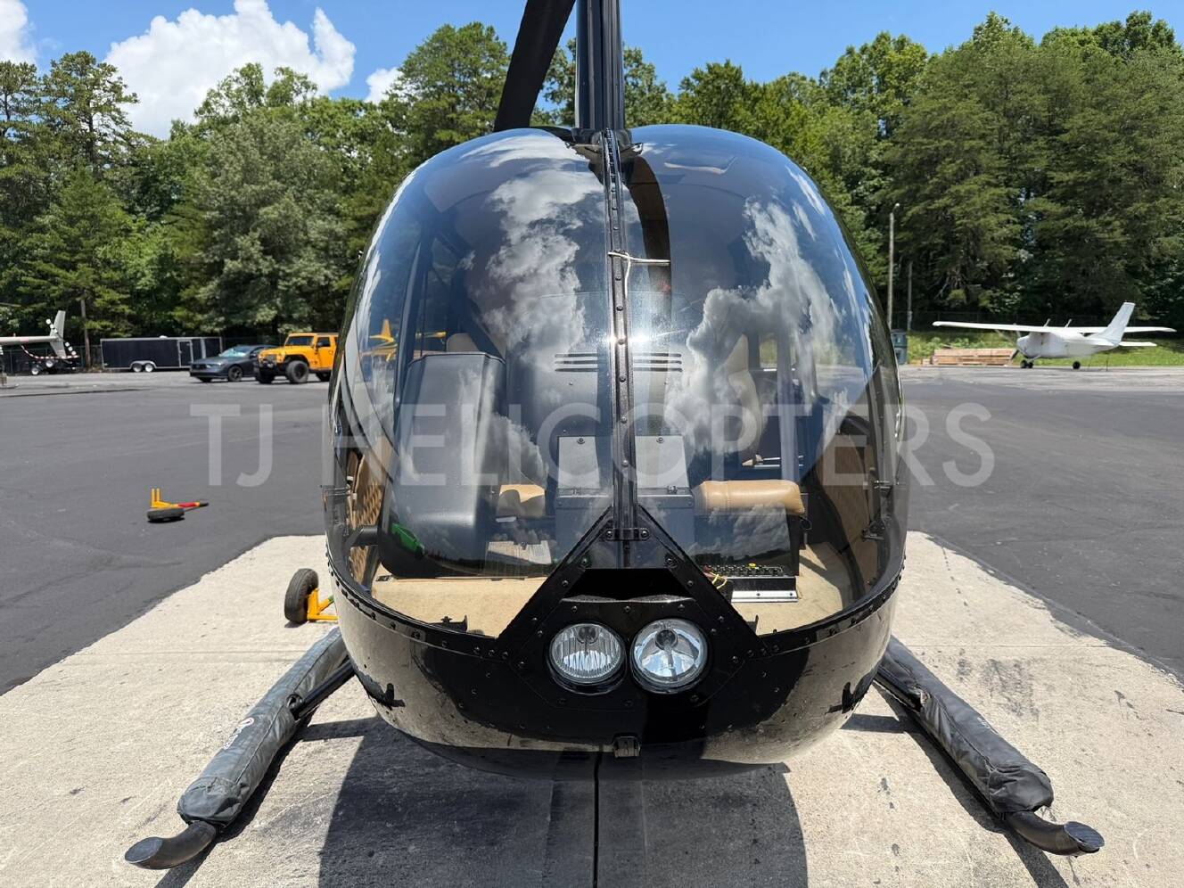 A photo of this 2014 Robinson R44 CLIPPER II