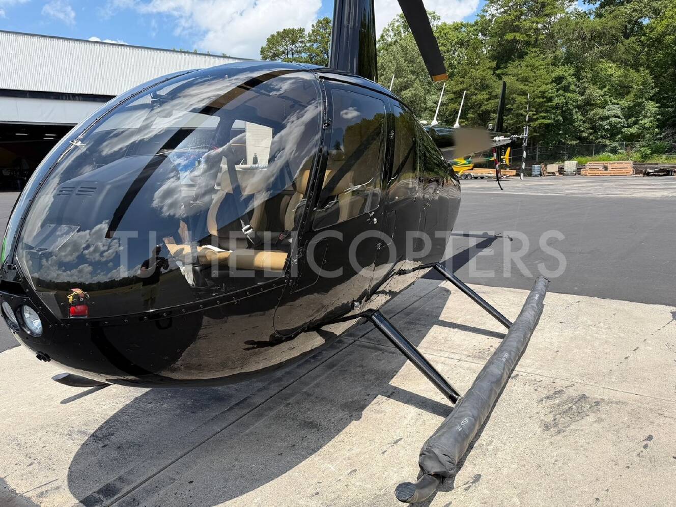 A photo of this 2014 Robinson R44 CLIPPER II