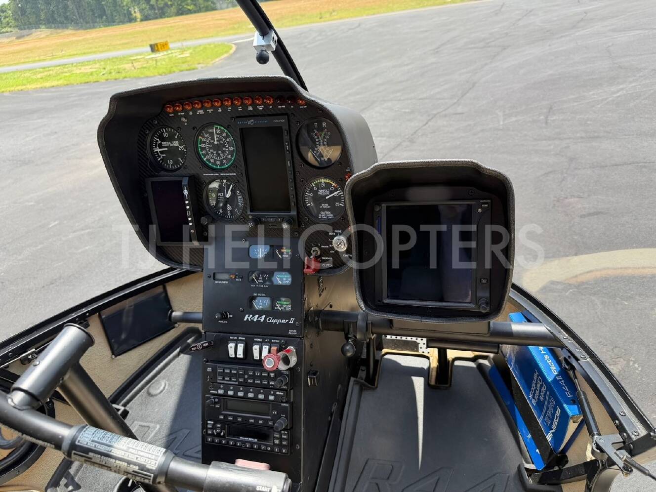 A photo of this 2014 Robinson R44 CLIPPER II
