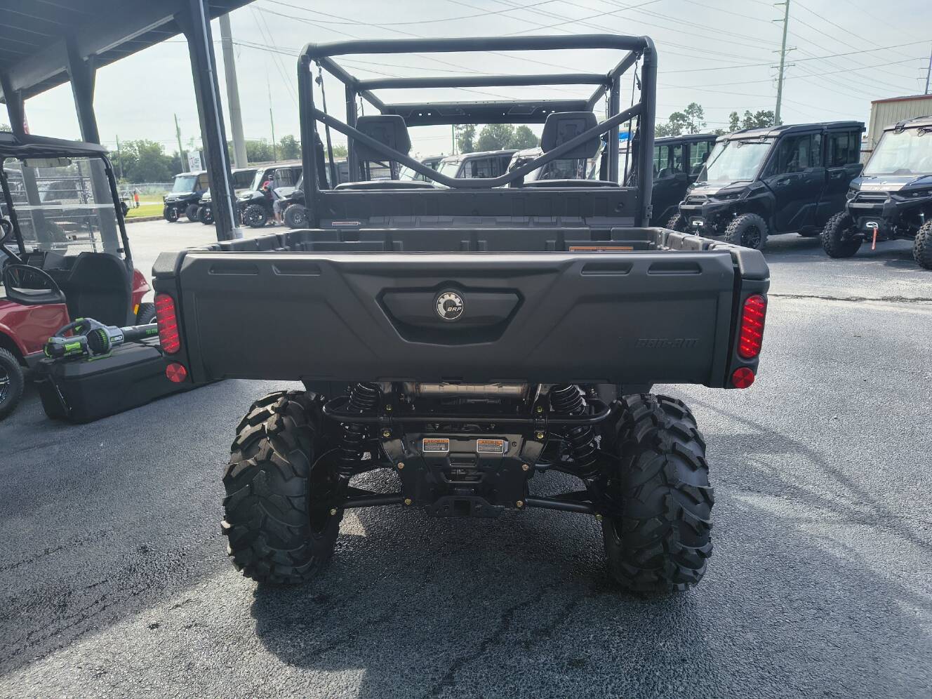 A photo of this 2026 Can-Am Defender MAX DPS HD10