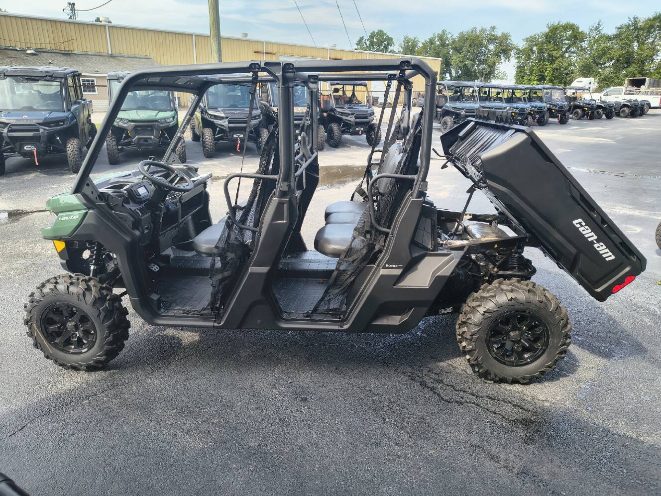 A photo of this 2026 Can-Am Defender MAX DPS HD10