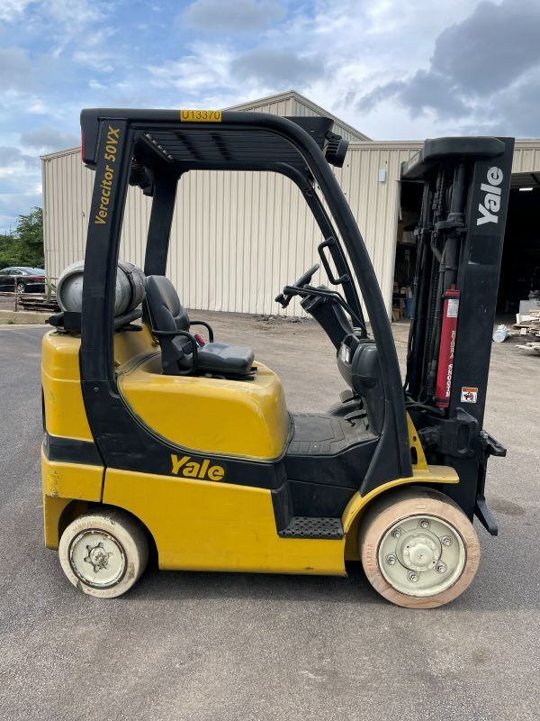 2012 YALE GLC050VX in Mundelein, IL