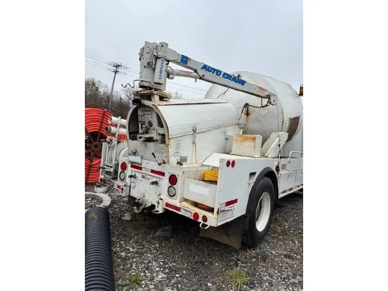 1995 INTERNATIONAL 4700