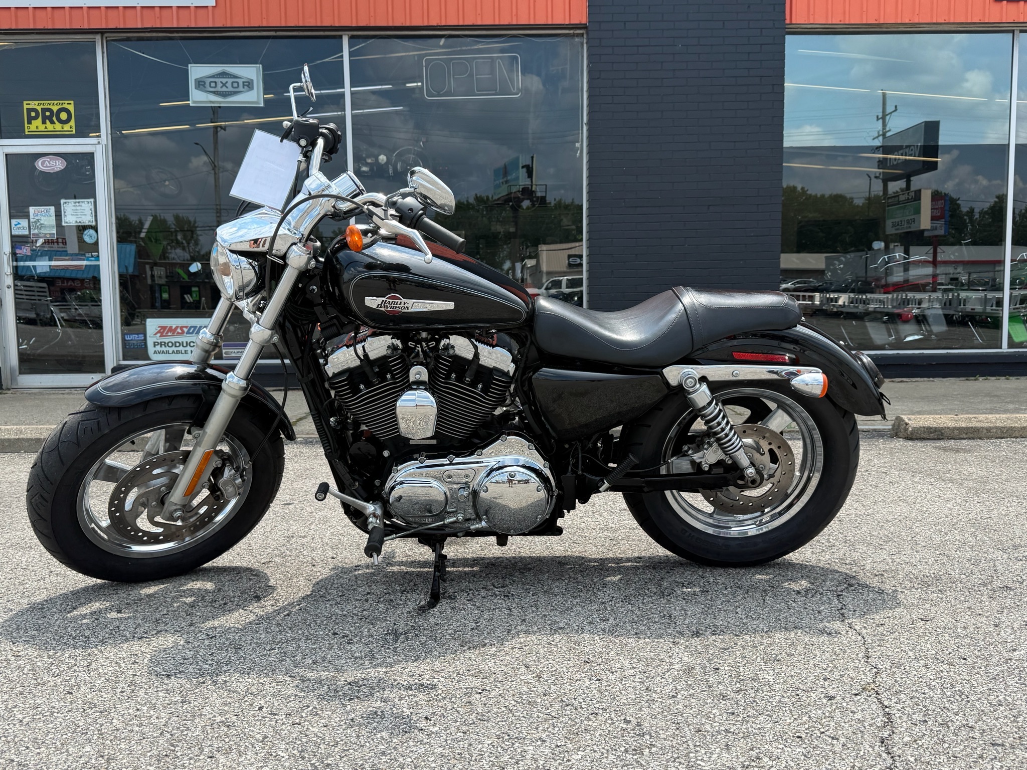 2014 Harley-Davidson 1200 Custom in madison IN