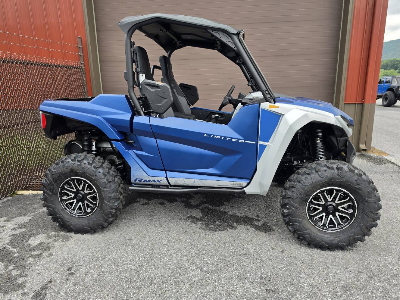 A photo of this 2026 Yamaha Wolverine RMAX2 1000 Limited