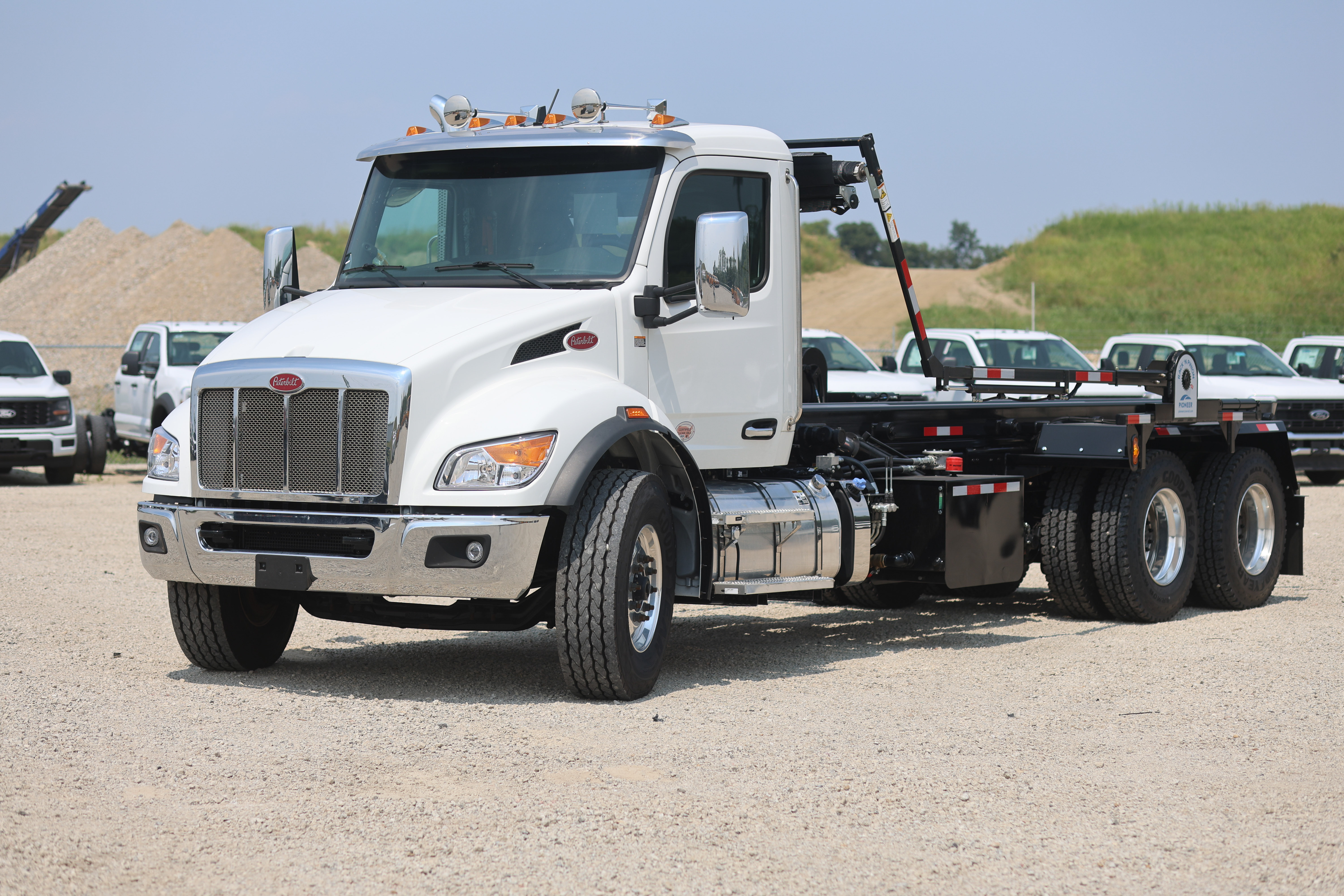 2027 PETERBILT 548 in Kansas City, MO