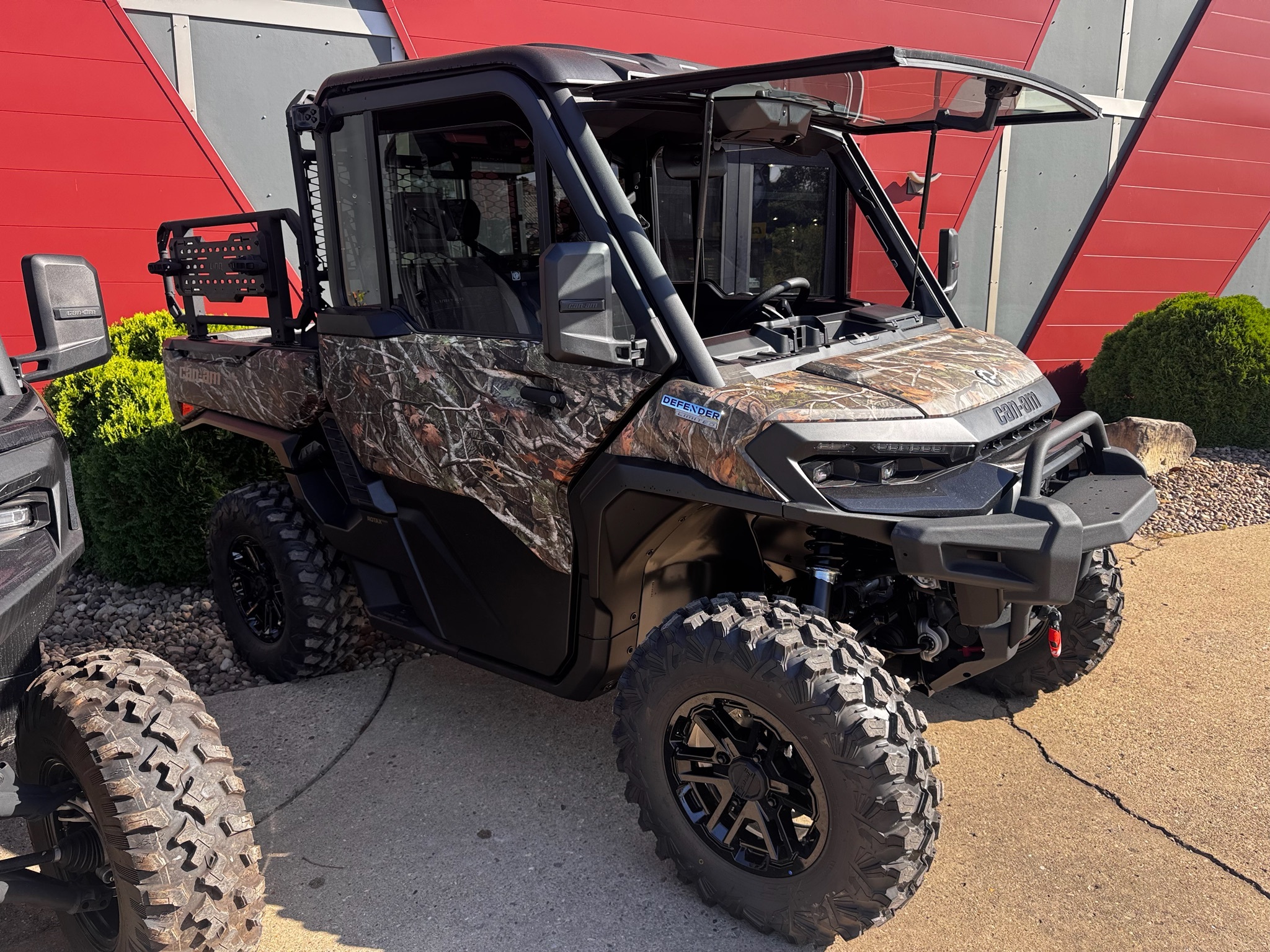 2027 Can-Am Defender XU Limited HD11 in mineral wells WV