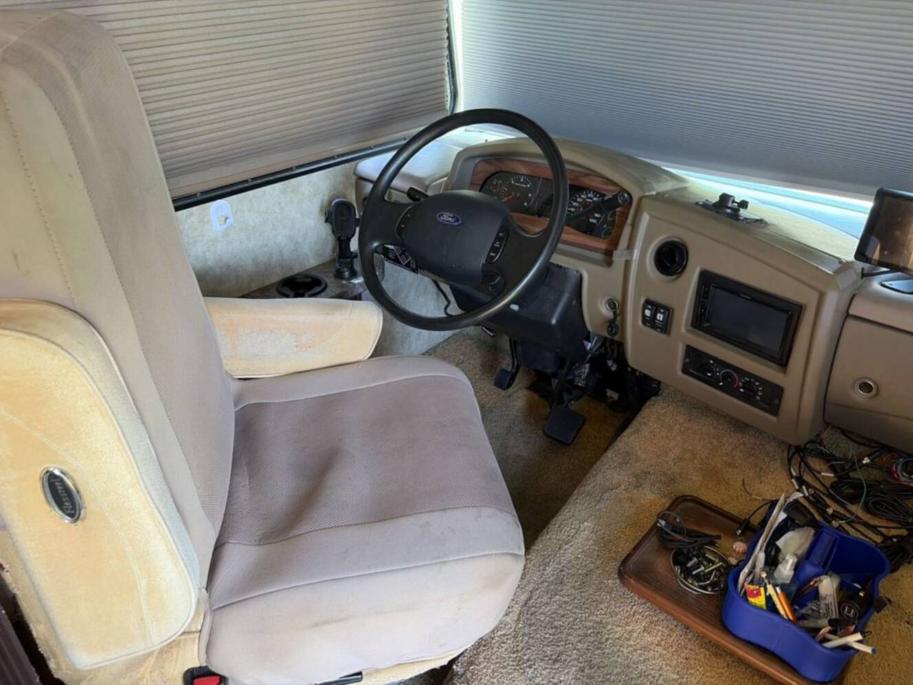 A photo of this 2013 Fleetwood Storm 28MS