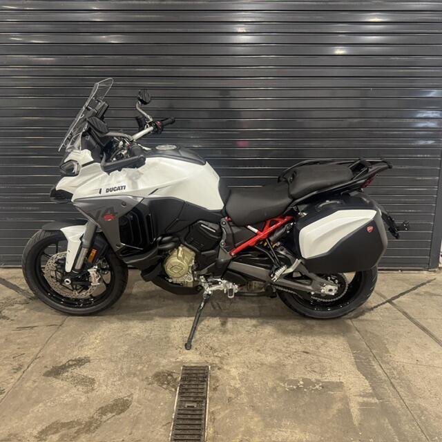 2027 Ducati MULTISTRADA V4S TRAVEL RADAR V4 S in Wilmington, NC