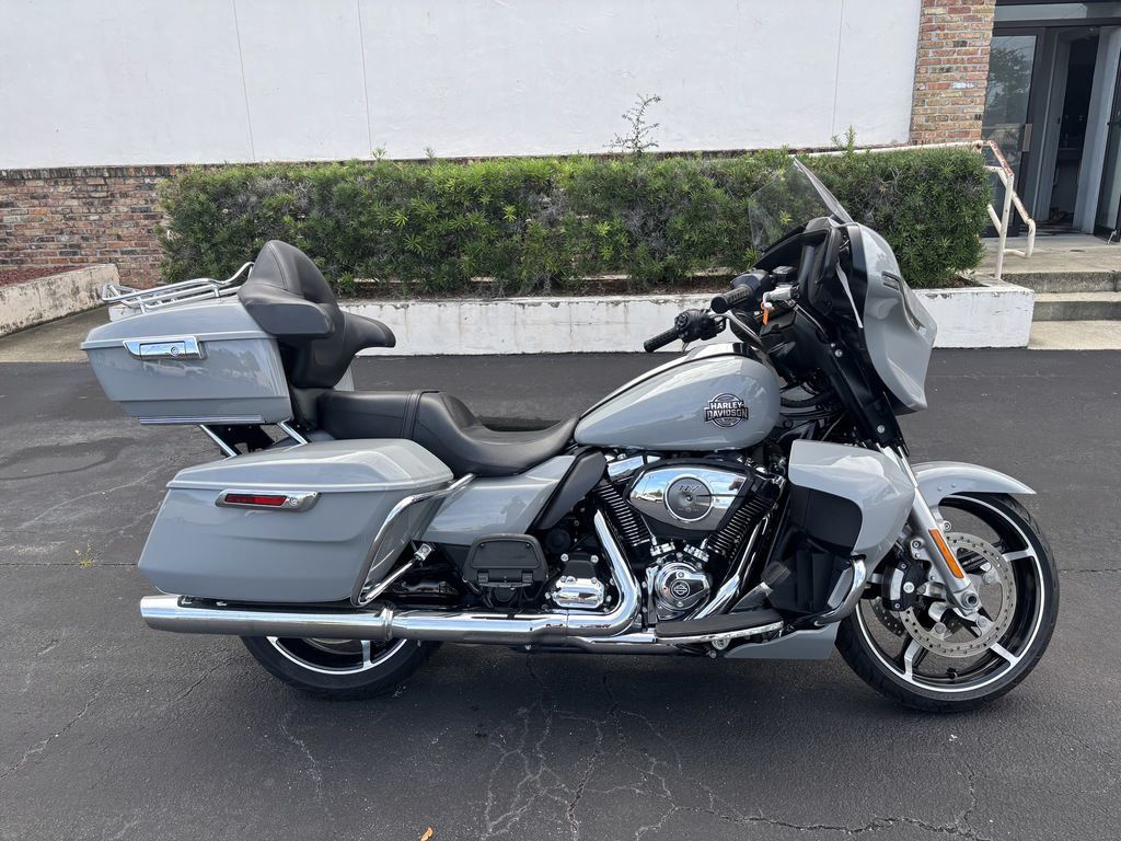 2025 Harley-Davidson Street Glide FLHXU - Ultra ULTRA in Daytona Beach, FL