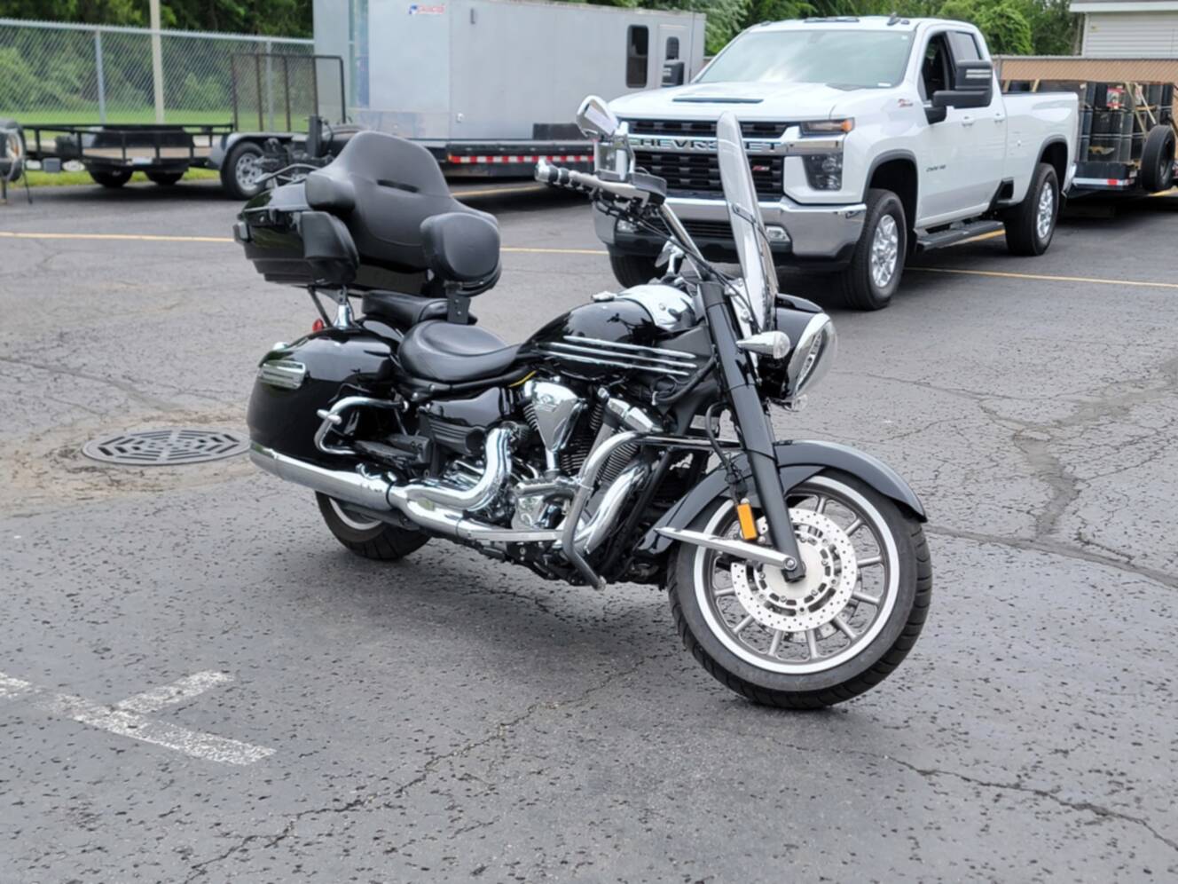 A photo of this 2010 Yamaha XV19CTSZB