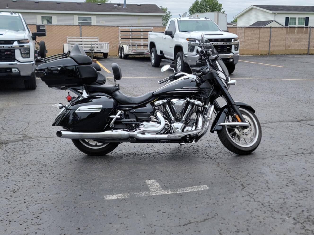A photo of this 2010 Yamaha XV19CTSZB