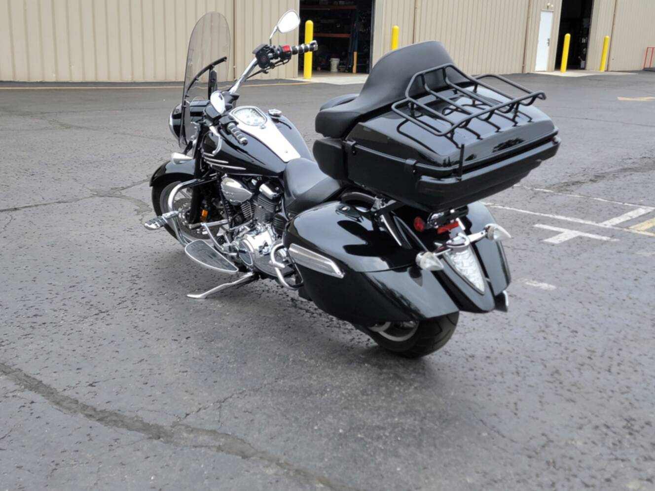 A photo of this 2010 Yamaha XV19CTSZB