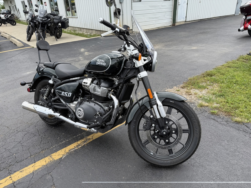 2024 Royal Enfield Super Meteor 650 Standard motorcycle