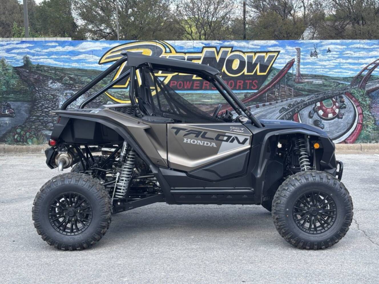A photo of this 2026 Honda Talon 1000R FOX Live Valve