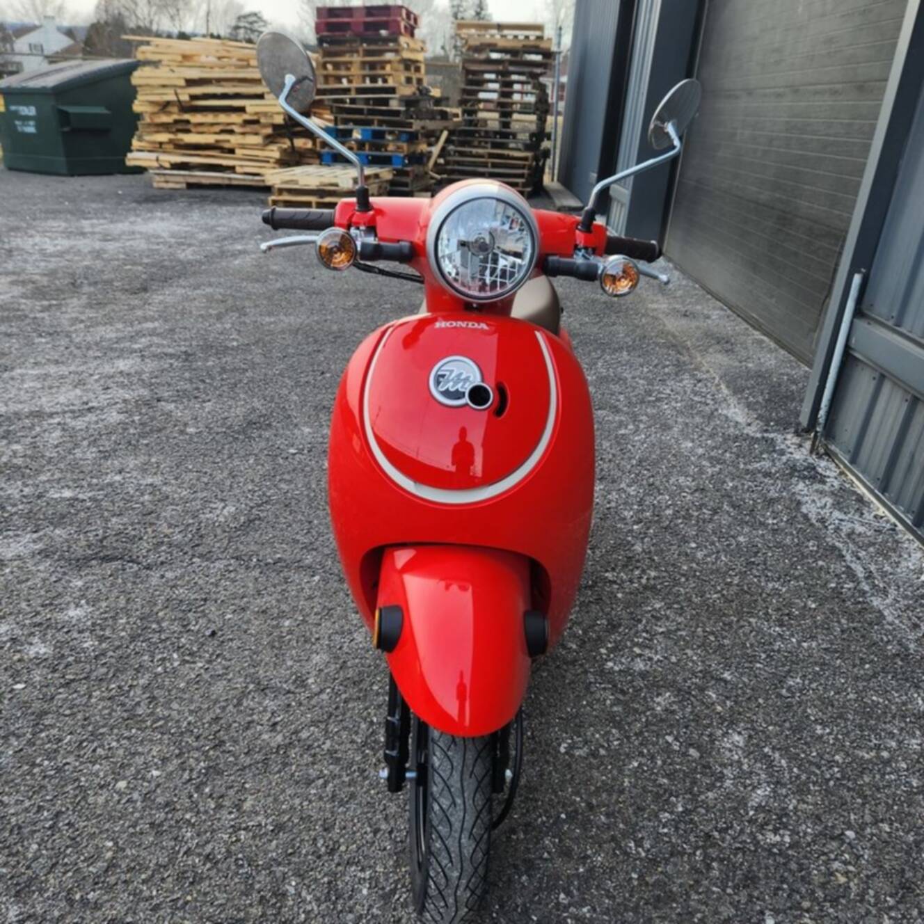 A photo of this 2025 Honda® Metropolitan