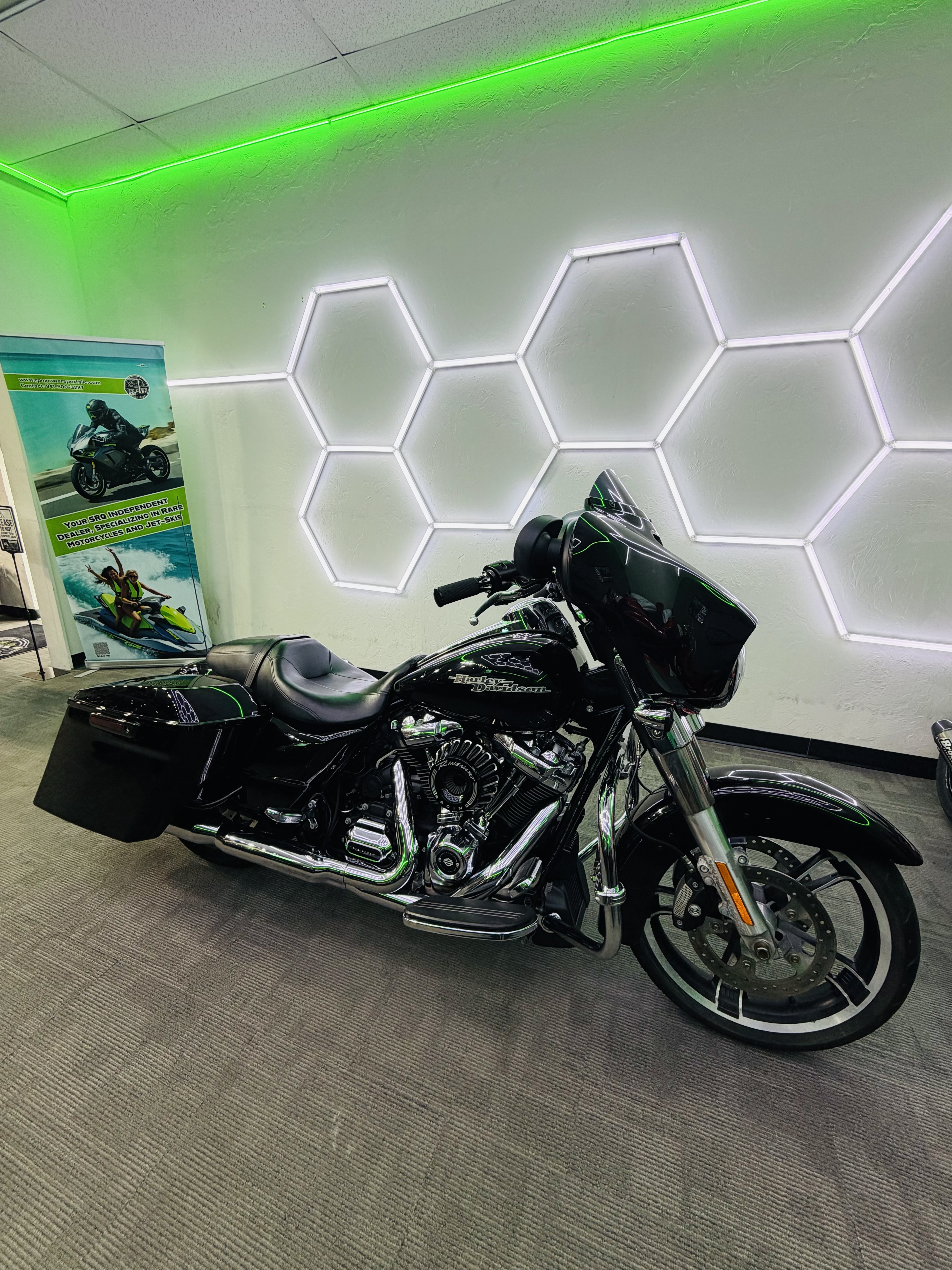 2017 Harley-Davidson STREET GLIDE FLHXS BASE in Sarsota, FL