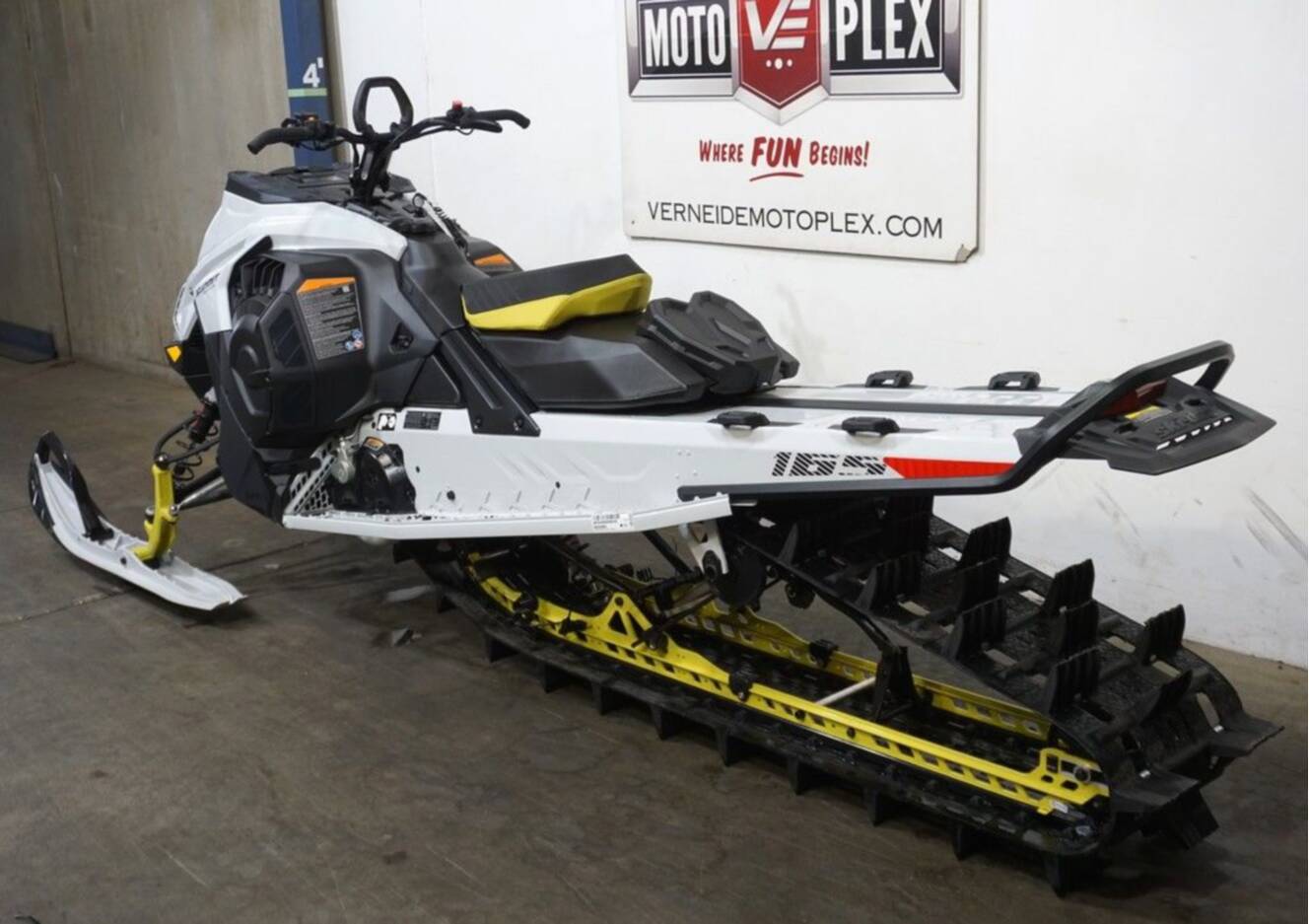 A photo of this 2025 Ski-Doo Summit® Adrenaline® with Edge Package 850 E-TEC 165 S