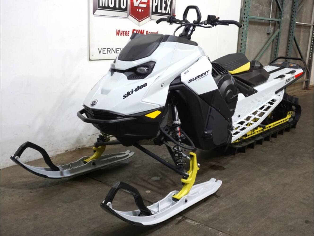 A photo of this 2025 Ski-Doo Summit® Adrenaline® with Edge Package 850 E-TEC 165 S