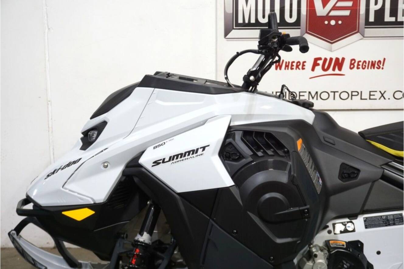 A photo of this 2025 Ski-Doo Summit® Adrenaline® with Edge Package 850 E-TEC 165 S
