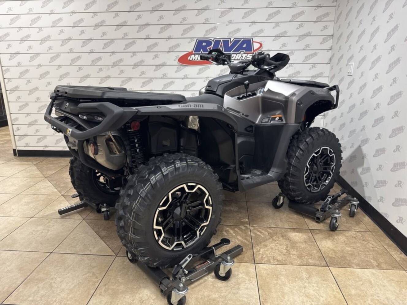 A photo of this 2025 Can-Am Outlander XT 1000R
