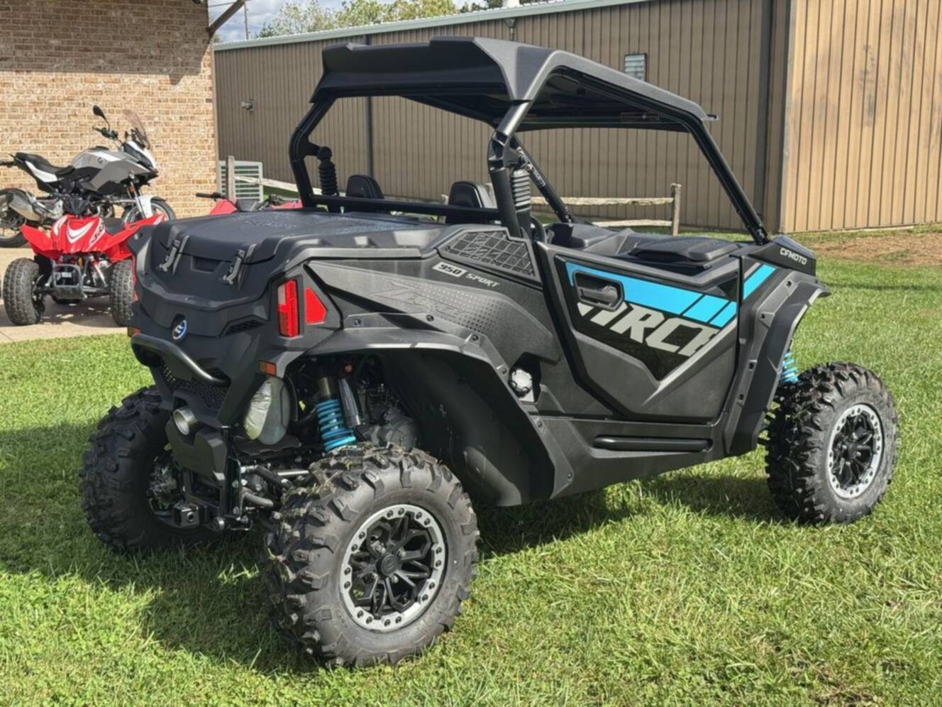 A photo of this 2026 CFMOTO ZFORCE 950 Sport