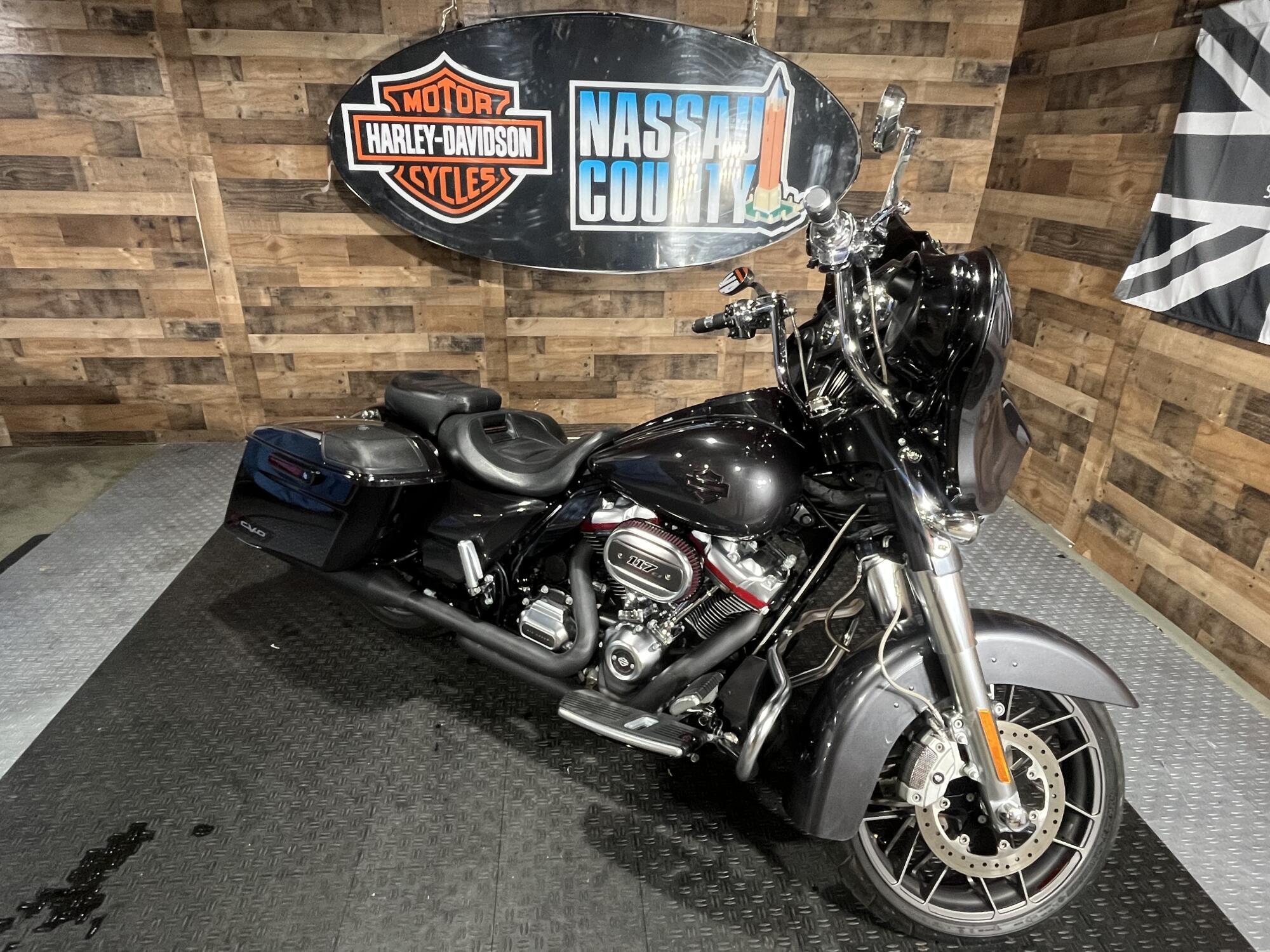 2020 Harley-Davidson CVO Street Glide in bellmore NY