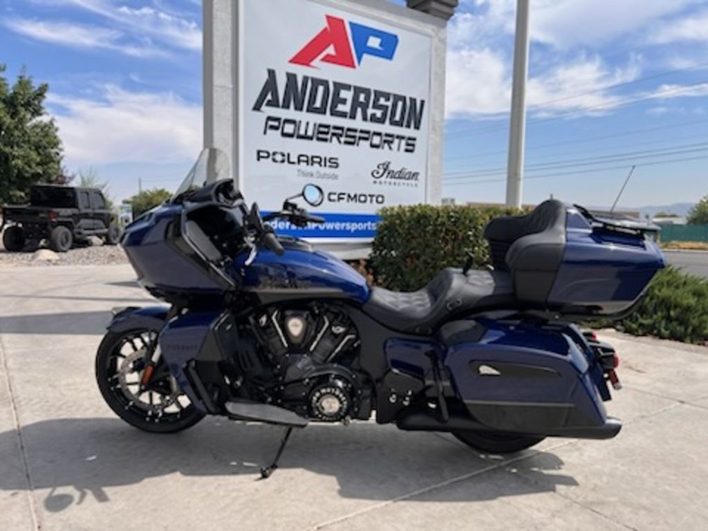 2025 Indian Motorcycle® Pursuit® Dark Horse® w/PowerBand Audio Springfield Bl DARK HORSE in Reno, NV