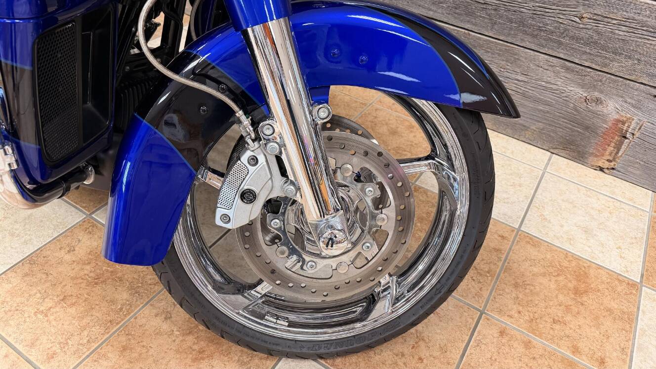A photo of this 2017 Harley-Davidson CVO Street Glide