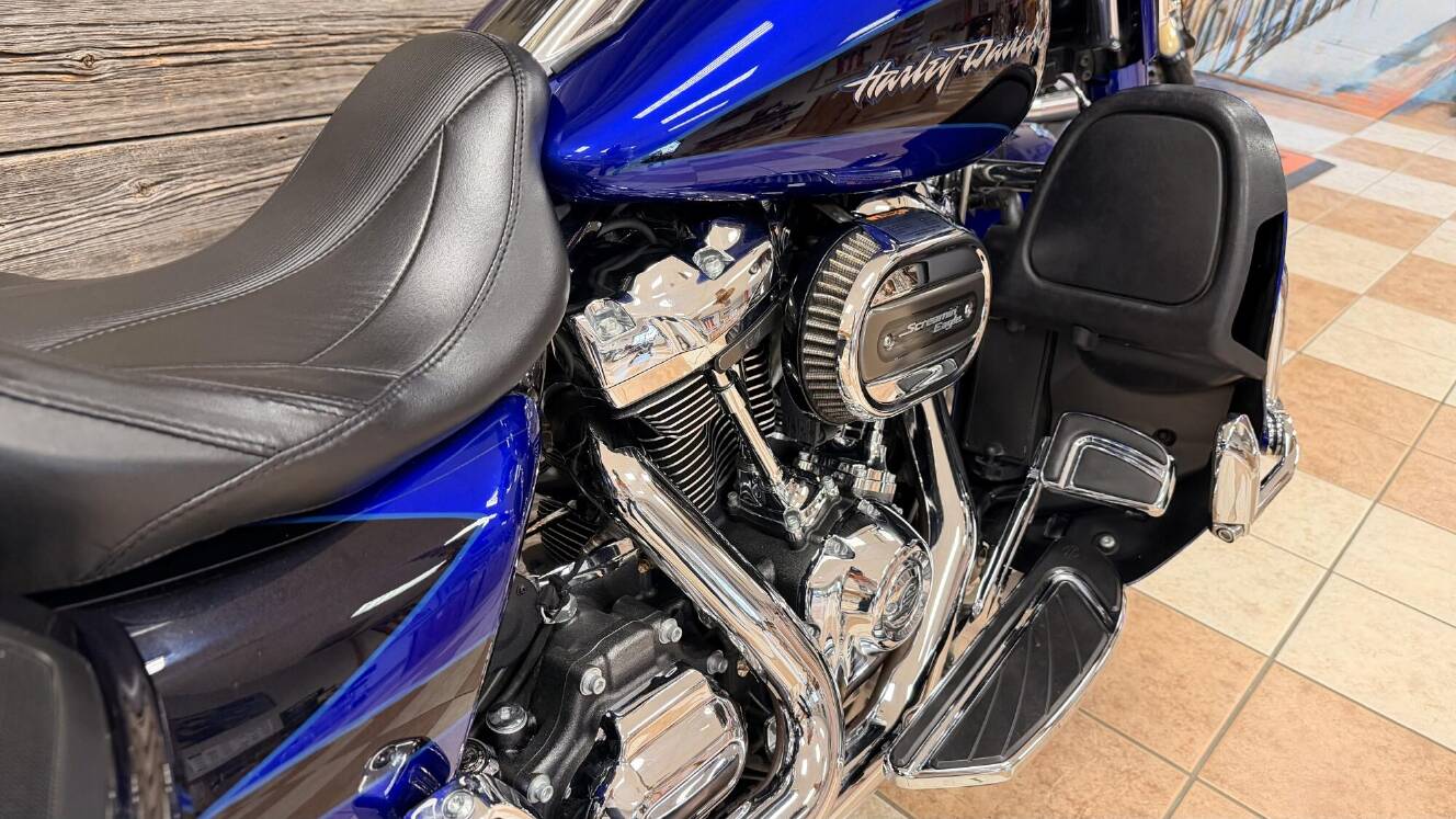 A photo of this 2017 Harley-Davidson CVO Street Glide