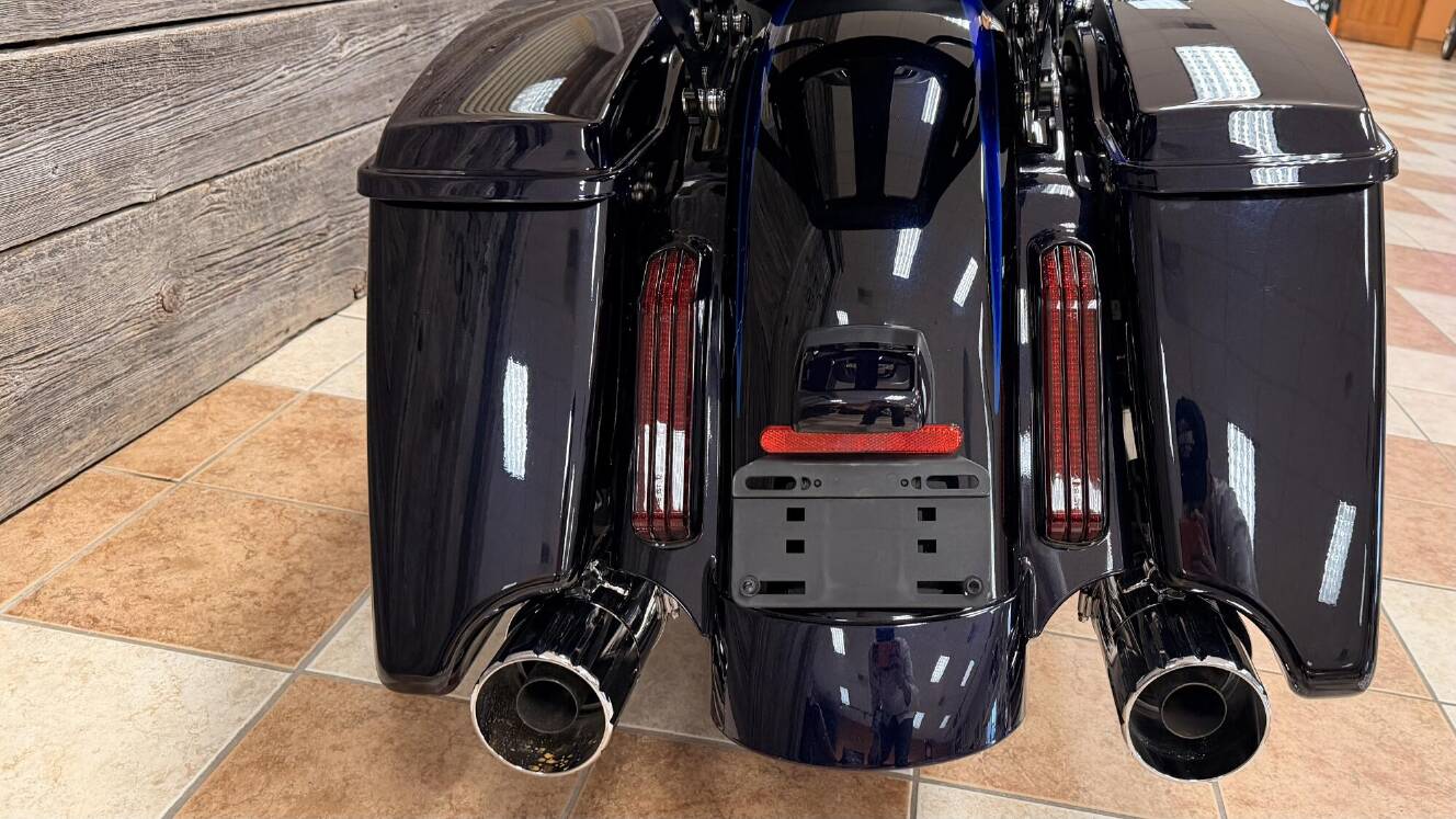 A photo of this 2017 Harley-Davidson CVO Street Glide