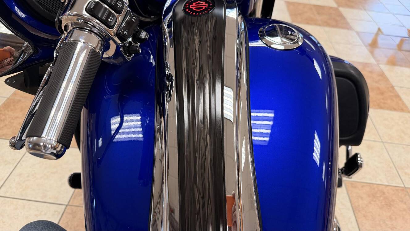 A photo of this 2017 Harley-Davidson CVO Street Glide
