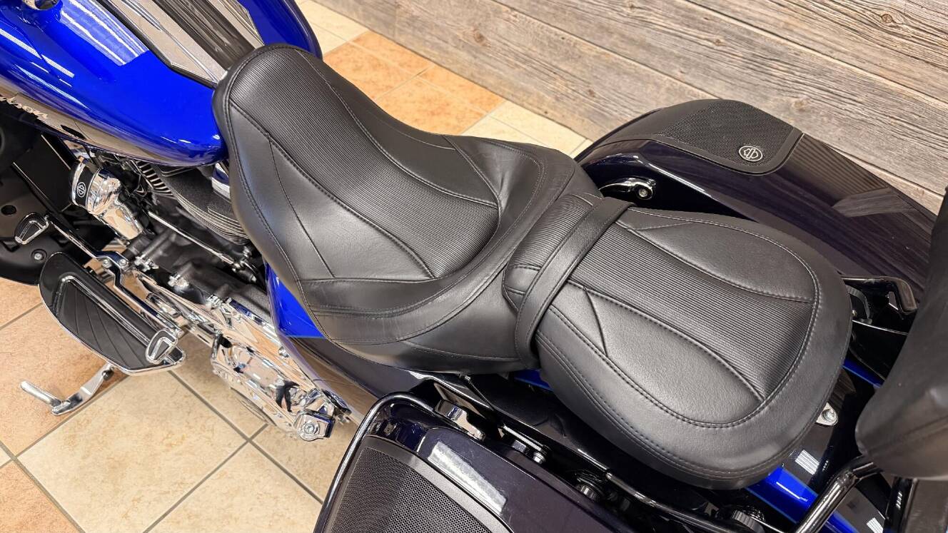 A photo of this 2017 Harley-Davidson CVO Street Glide