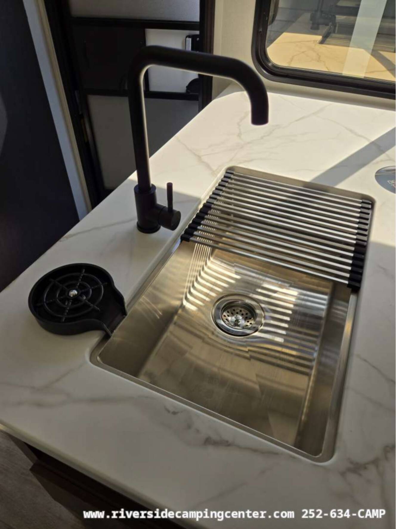 A photo of this 2027 Prime Time Avenger 26DBS