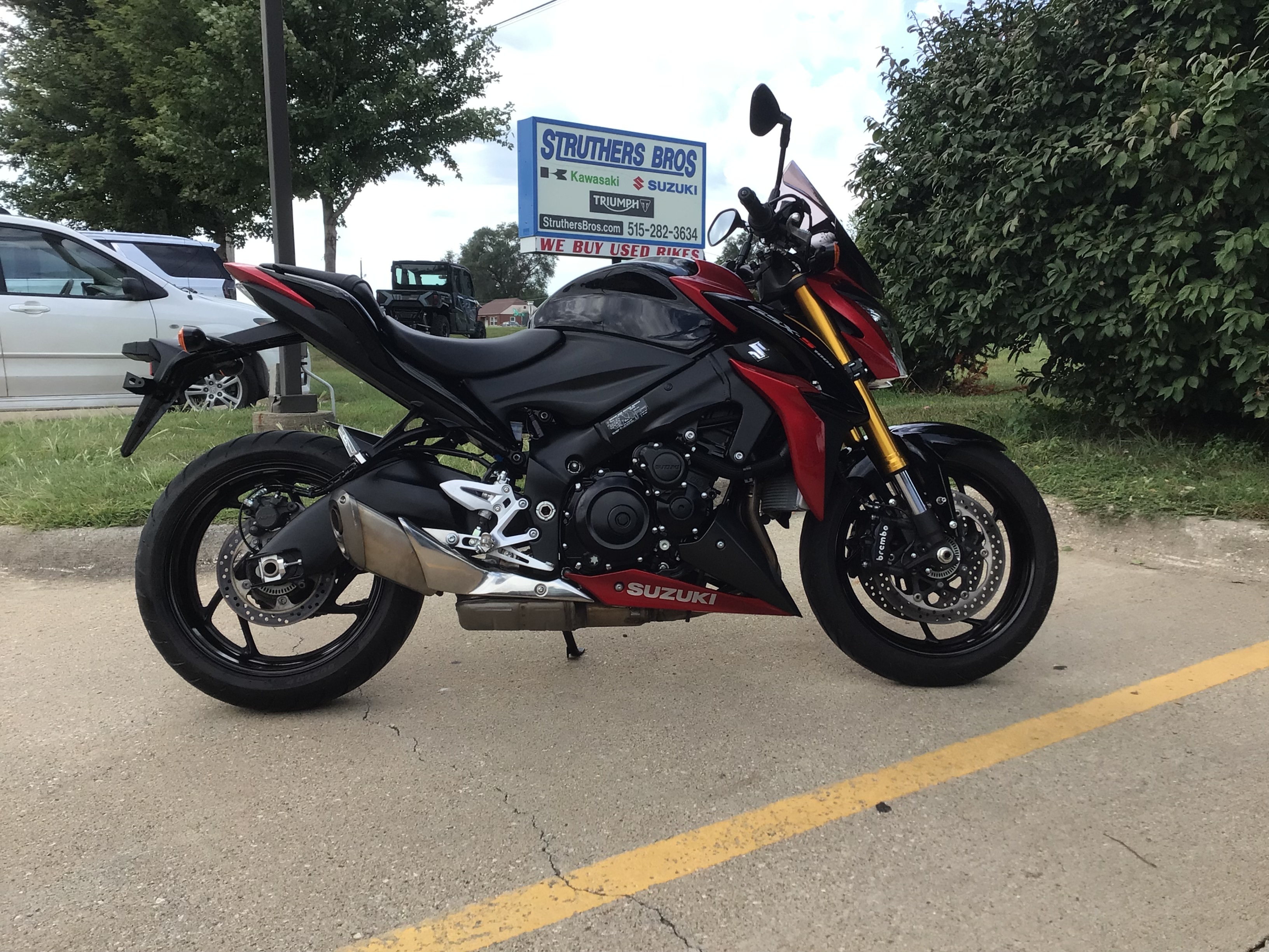 2017 Suzuki GSX-S1000 Sportbike motorcycle