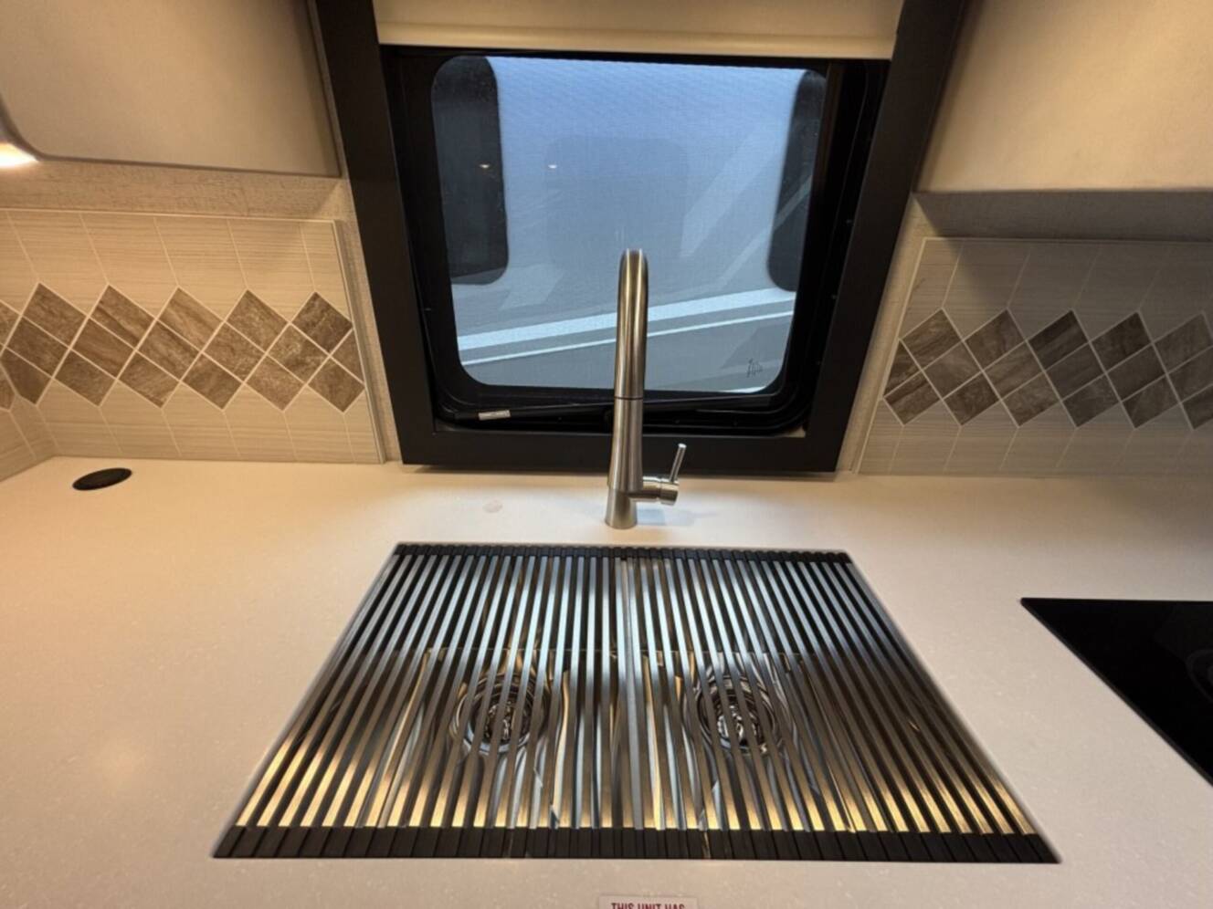 A photo of this 2026 Thor Motor Coach PALAZZO GT 37.4